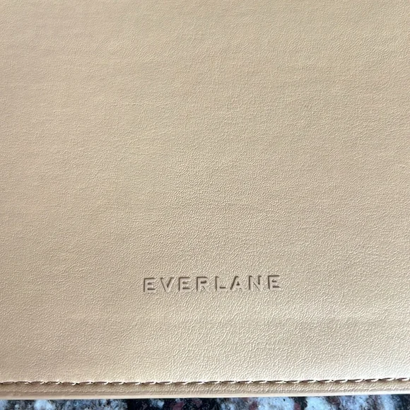 Everlane The Cactus Leather Sling Bag - Picture 2 of 8